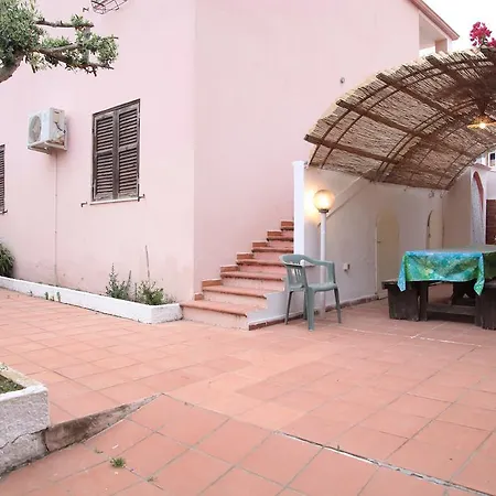 Bouganville Daire Calasetta