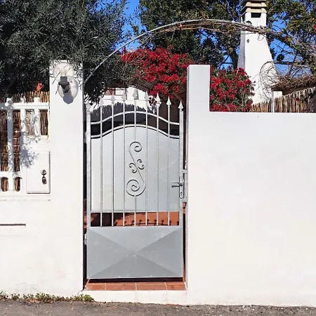 Casa Vacanze Bouganville Calasetta